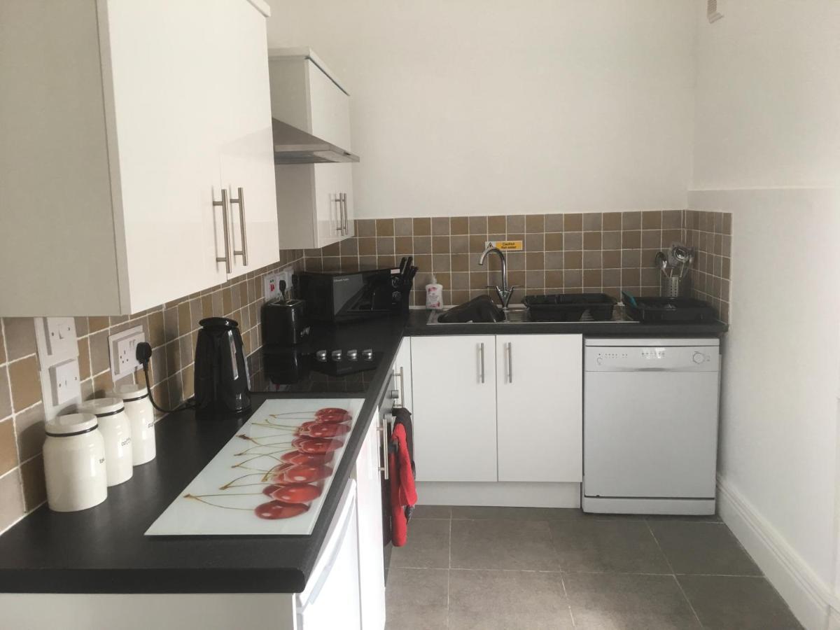 Flat 2 Opposite Travel Lodge Colwyn Bay Dış mekan fotoğraf