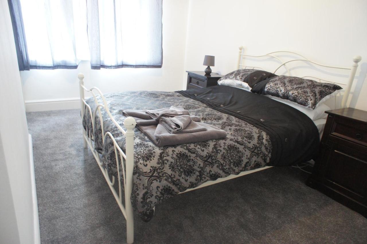 Flat 2 Opposite Travel Lodge Colwyn Bay Dış mekan fotoğraf
